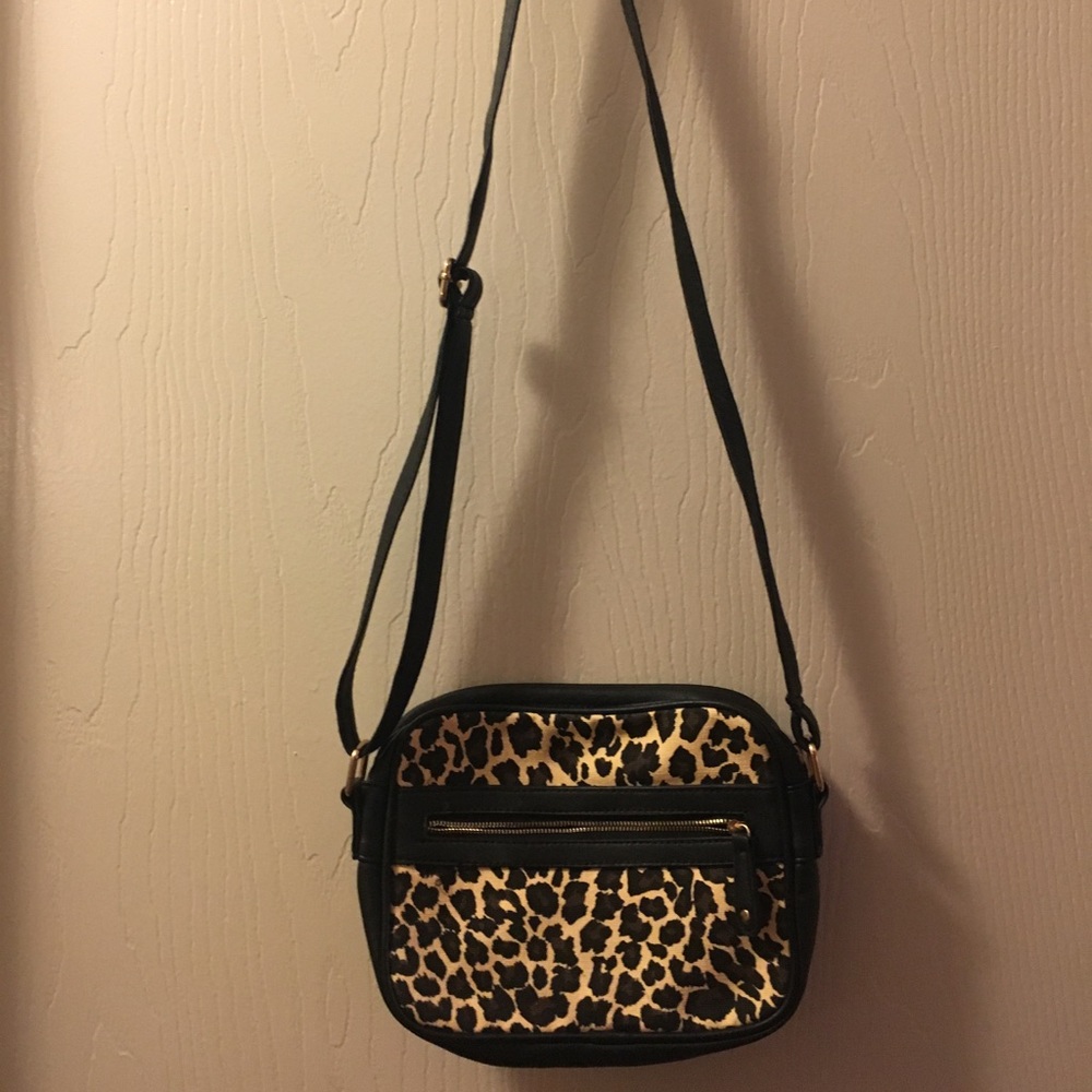 Leopard print bag